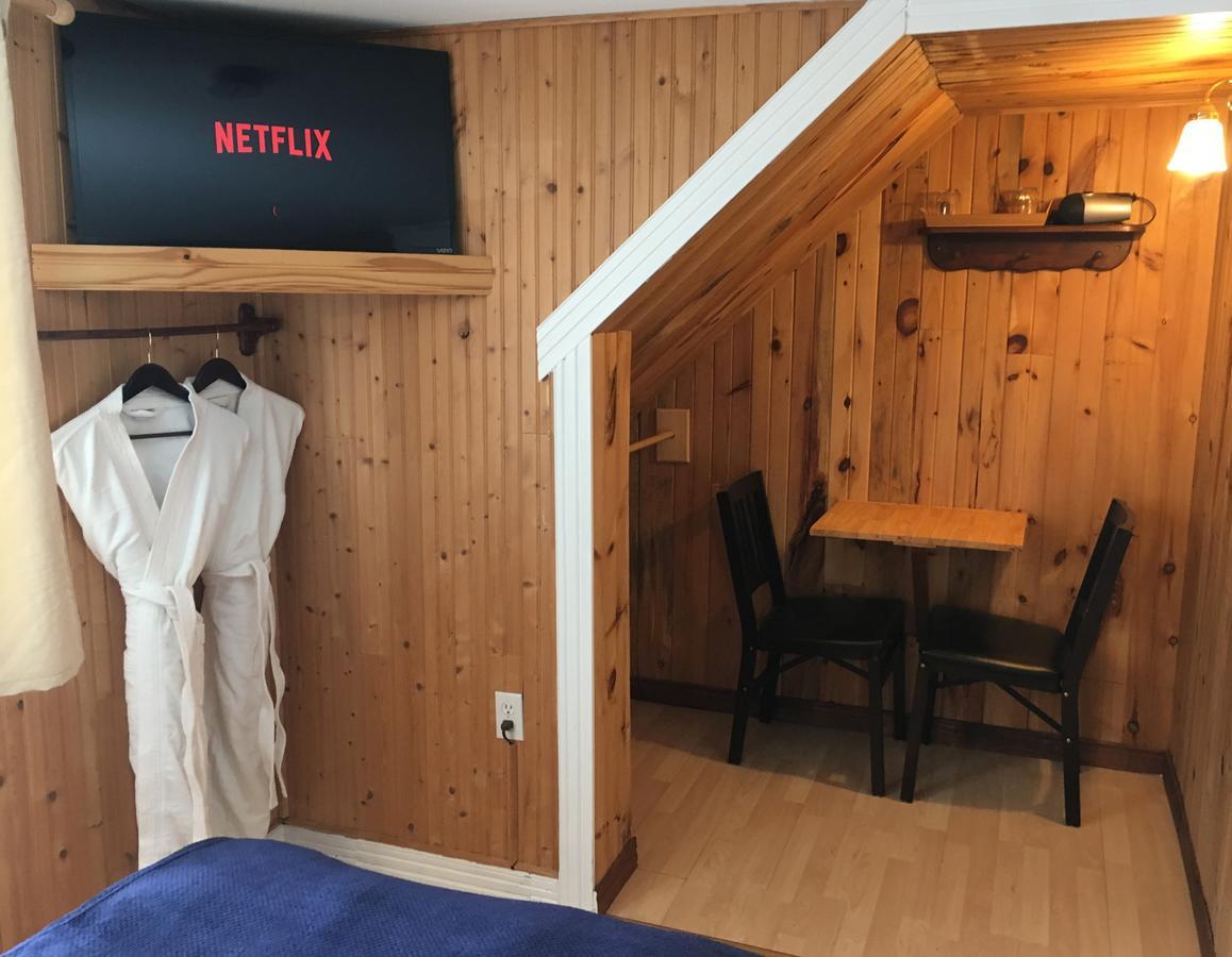 格安德斯波根诺斯La Chouette Viree住宿加早餐旅馆 外观 照片